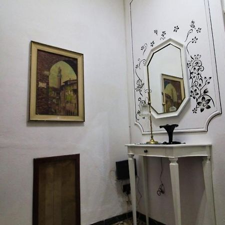 The House To The Walls Сиена Екстериор снимка